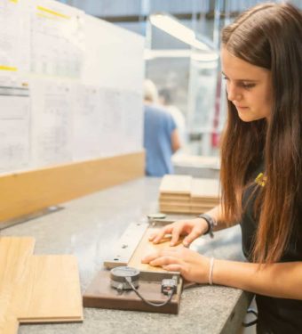 lehrling-lehrlingsausbildung-holztechnik